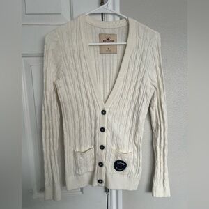 Hollister Vintage Y2K Cable-Knit Cardigan in White Chunky Knit Button Preppy